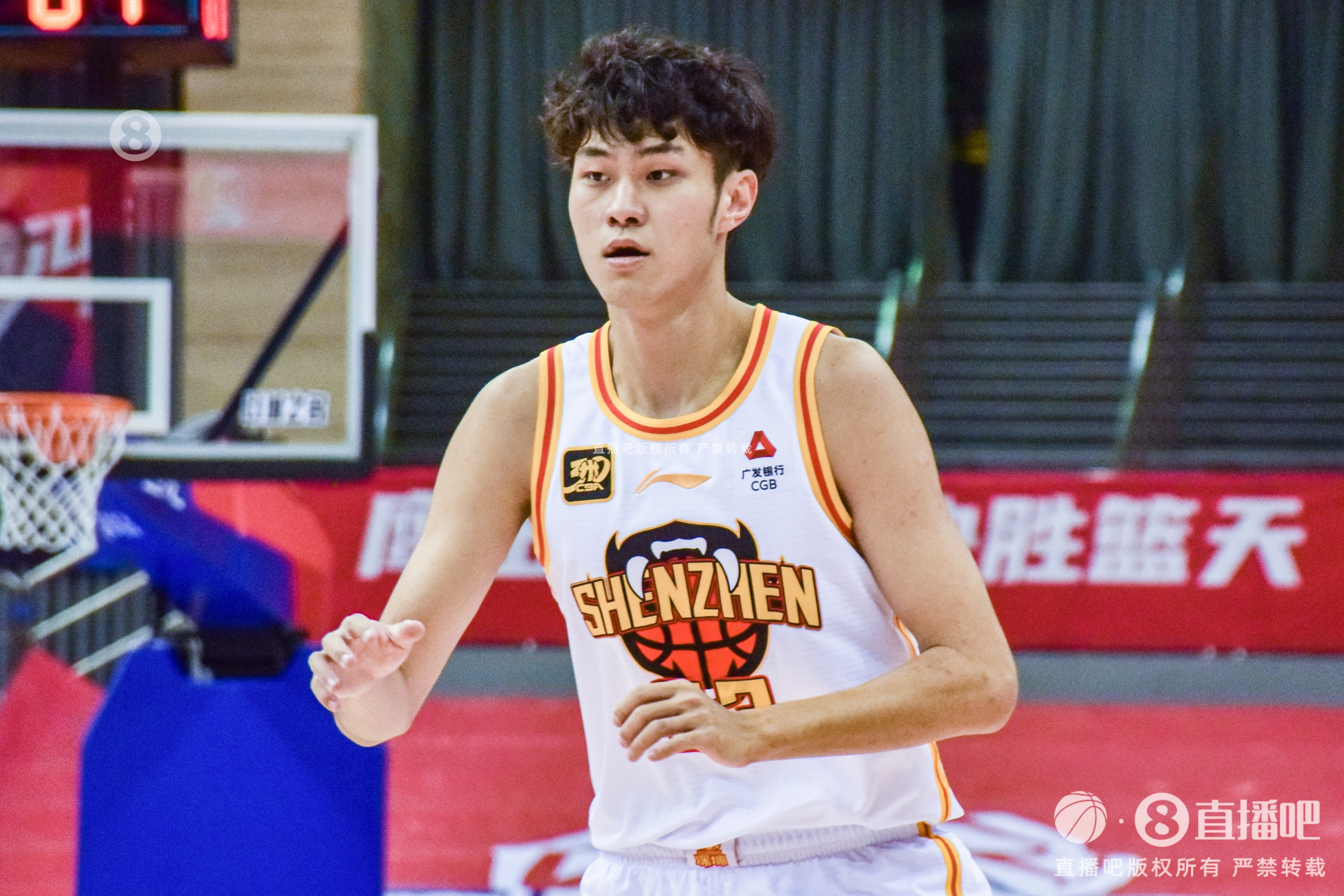 表現(xiàn)出色！王浩然14中7拿到20分3板6助2斷 正負(fù)值+30